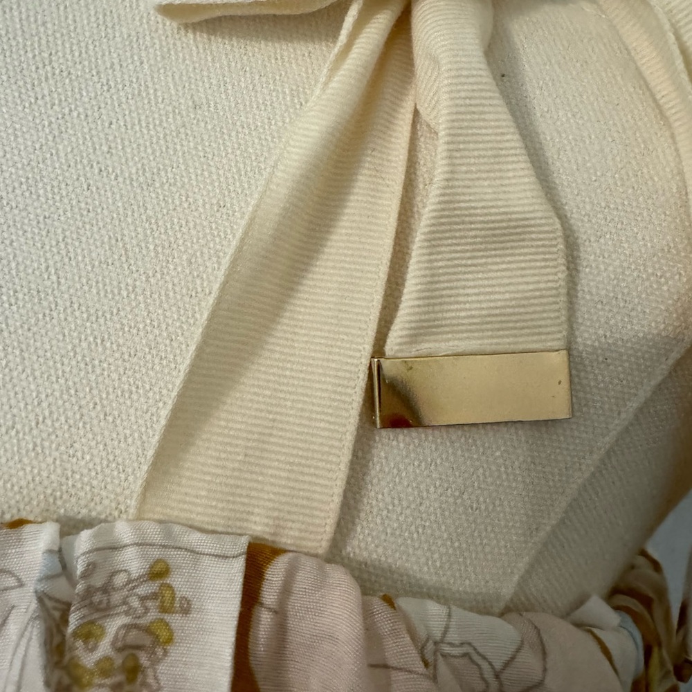 Floral Off-the-shoulder MON RENN Top - Picture 6 of 12